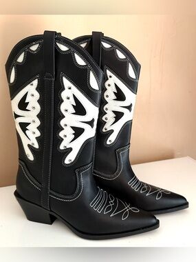 MADDEN GIRL WOMEN'S 7.5M WESTERN COWBOY SALOONN BLK/WHT POINTED TOE BOOTS NEW